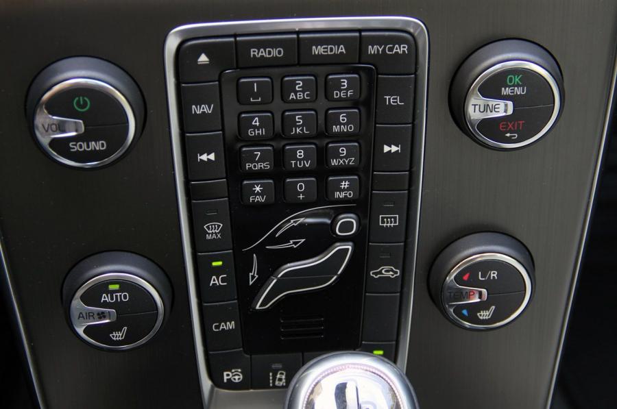  Volvo V40 2012 года  (фото 143 из 183)